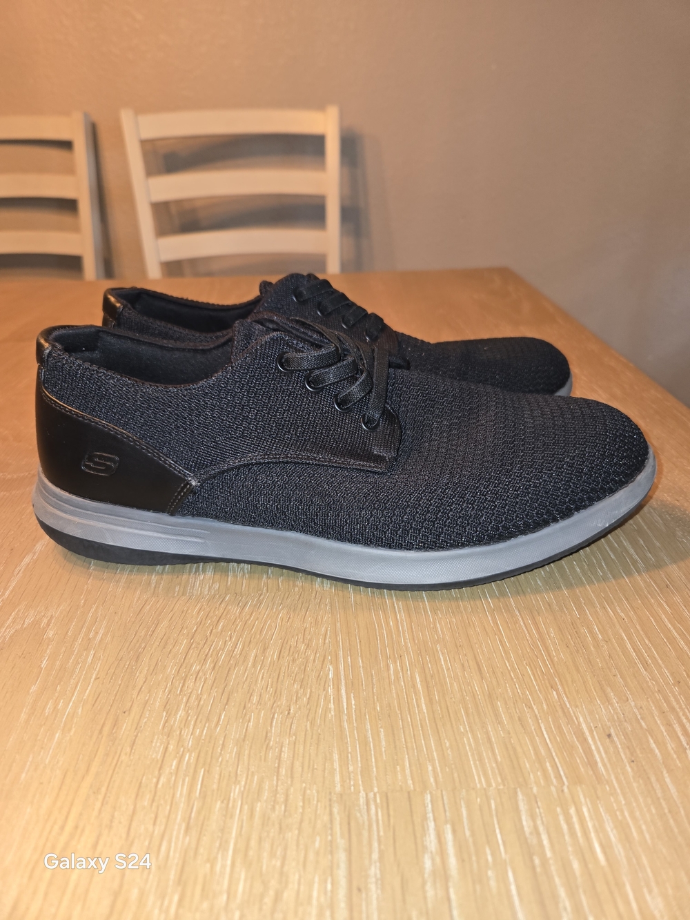 Skechers Men’s 9.5 Black Lace-Up Casual Shoes Street Dress Collection